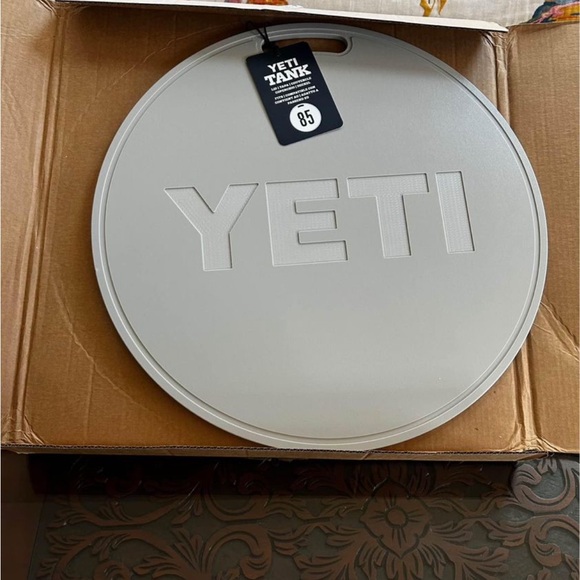 Yeti 85 Tank Bucket Lid - Picture 1 of 3
